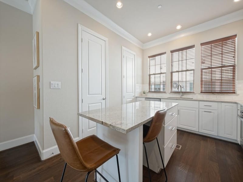 7333 Valley View Lane # 805, Dallas TX 75240 - Photo 13