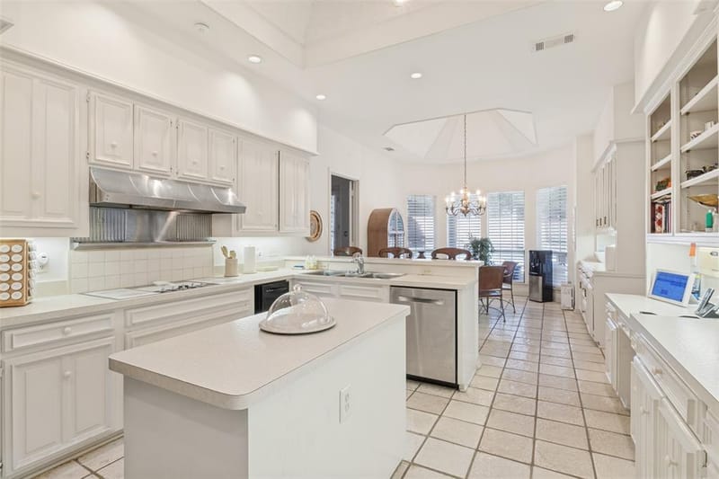 6215 Raintree Court, Dallas TX 75254 - Photo 12