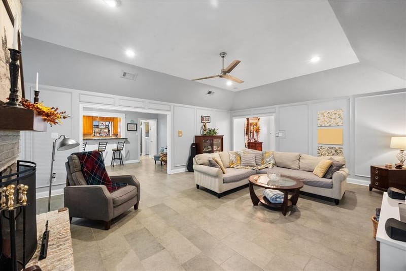 3730 Danbury Drive, Arlington TX 76016 - Photo 7