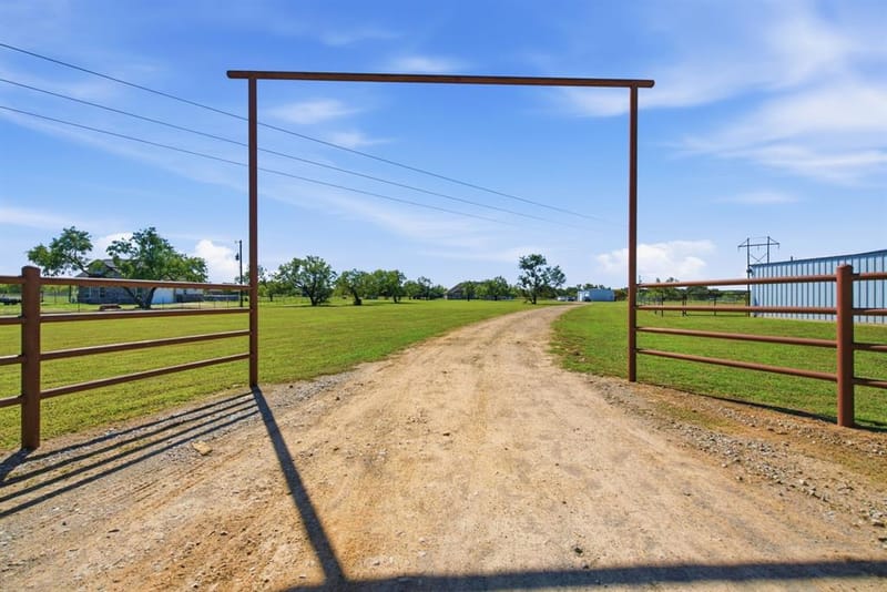 2355 Grindstone Road, Millsap TX 76066 - Photo 36