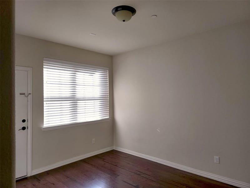 1504 Fox Run Drive, Irving TX 75063 - Photo 6