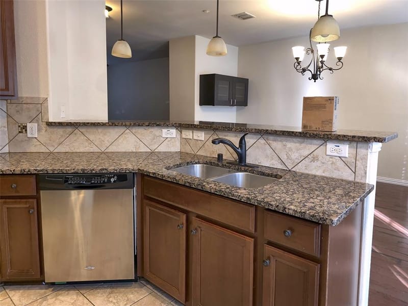 1504 Fox Run Drive, Irving TX 75063 - Photo 24