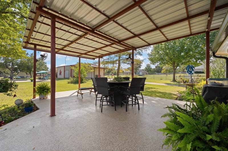 324 Highpoint Road, Burleson TX 76028 - Photo 12