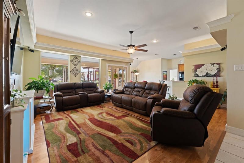 324 Highpoint Road, Burleson TX 76028 - Photo 15