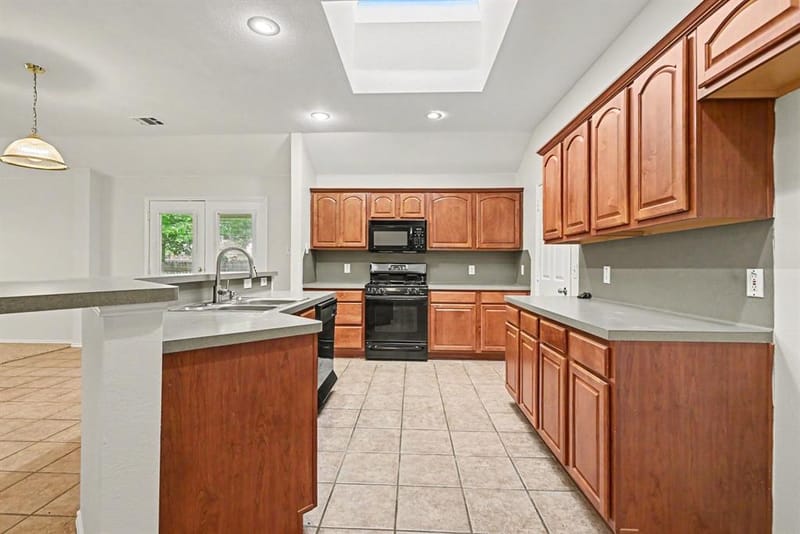 705 Fox Hunt Trail, Fort Worth TX 76179 - Photo 10