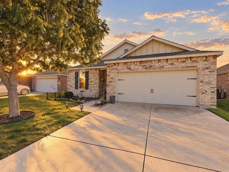 10028 Calcite Drive, Fort Worth TX 76131