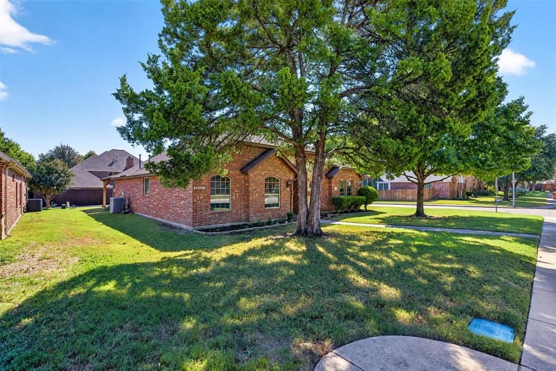 1514 Natalie Lane, Duncanville TX 75137 - Photo 3