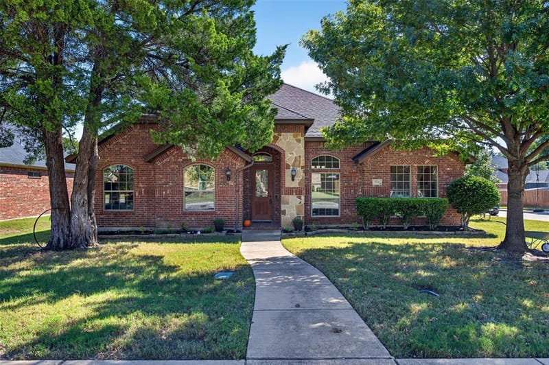 1514 Natalie Lane, Duncanville TX 75137 - Photo 5