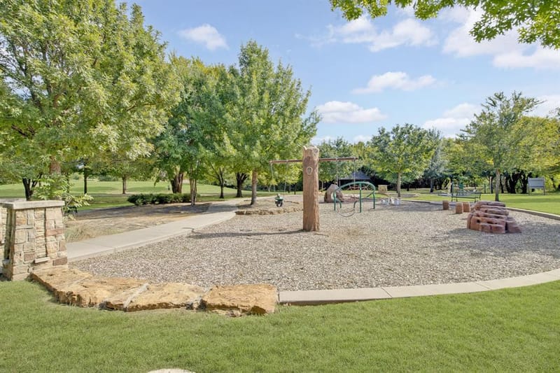 4605 Foxglove Court, Flower Mound TX 75022 - Photo 34