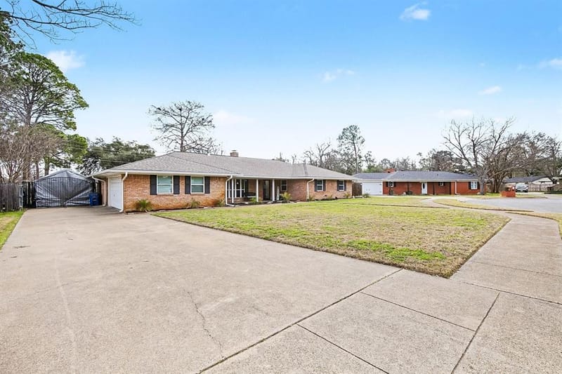 1603 Miller Court, Pantego TX 76013 - Photo 2