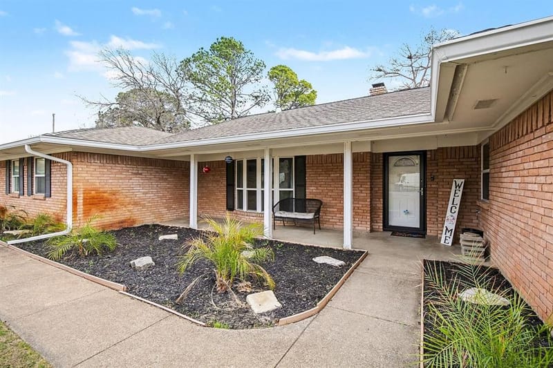 1603 Miller Court, Pantego TX 76013 - Photo 5