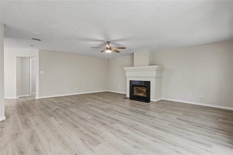 3152 Pine Valley Drive, Grand Prairie TX 75052 - Photo 16