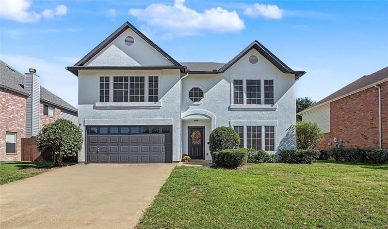3152 Pine Valley Drive, Grand Prairie TX 75052
