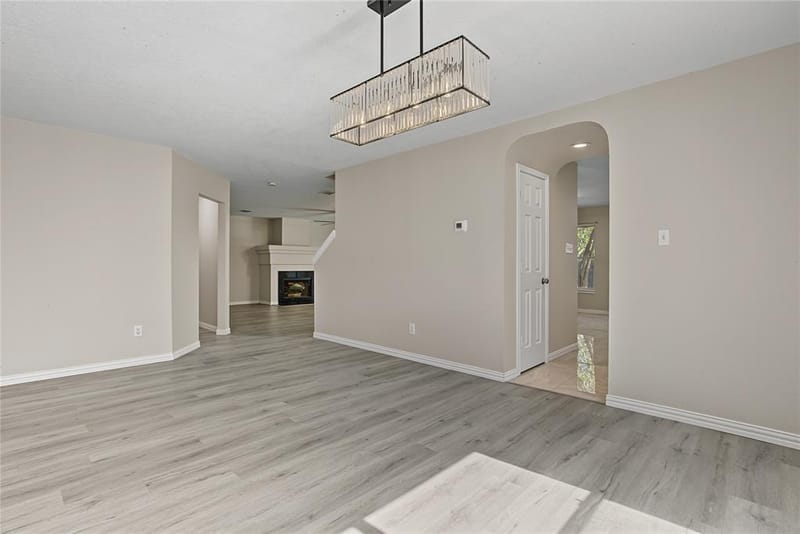 3152 Pine Valley Drive, Grand Prairie TX 75052 - Photo 9