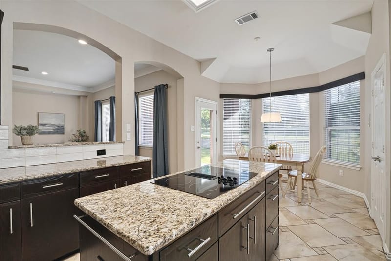 909 Palm Desert Drive, Garland TX 75044 - Photo 12