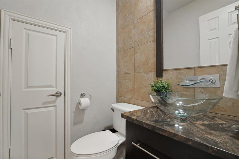 909 Palm Desert Drive, Garland TX 75044 - Photo 20