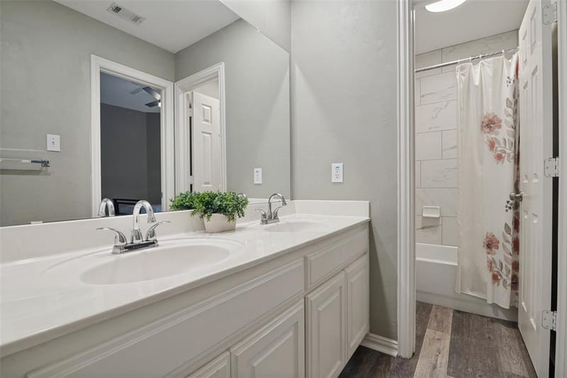 909 Palm Desert Drive, Garland TX 75044 - Photo 24