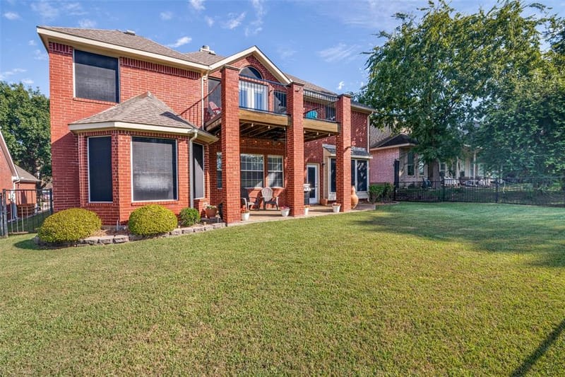 909 Palm Desert Drive, Garland TX 75044 - Photo 33