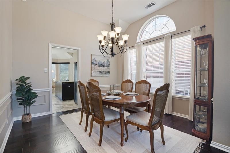 909 Palm Desert Drive, Garland TX 75044 - Photo 15