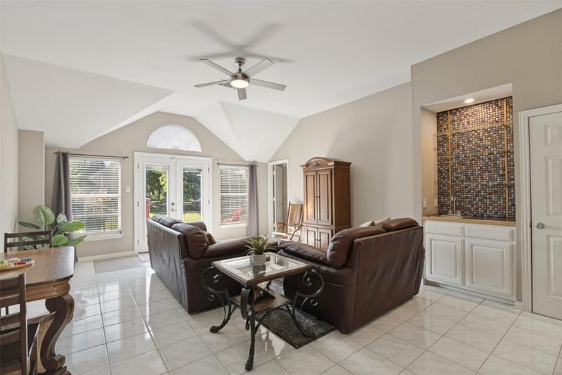 909 Palm Desert Drive, Garland TX 75044 - Photo 21