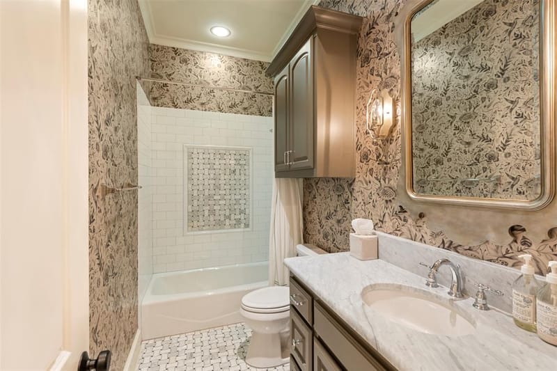 200 Regency Court, Denton TX 76210 - Photo 32