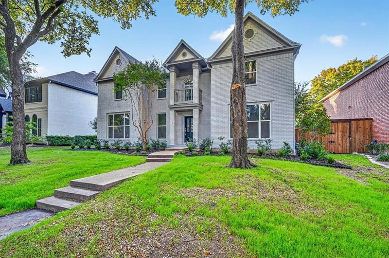 2312 Honeylocust Drive, Irving TX 75063 - Photo 3