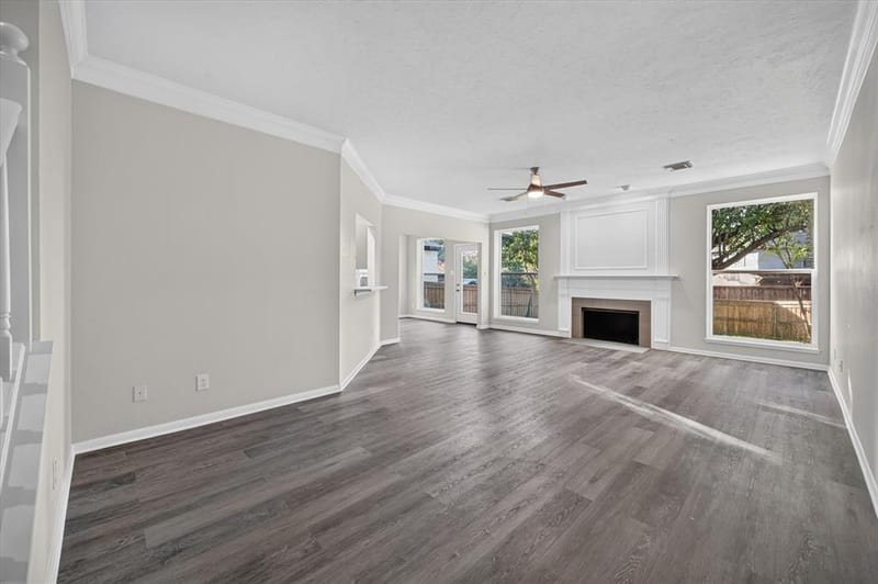 2312 Honeylocust Drive, Irving TX 75063 - Photo 11