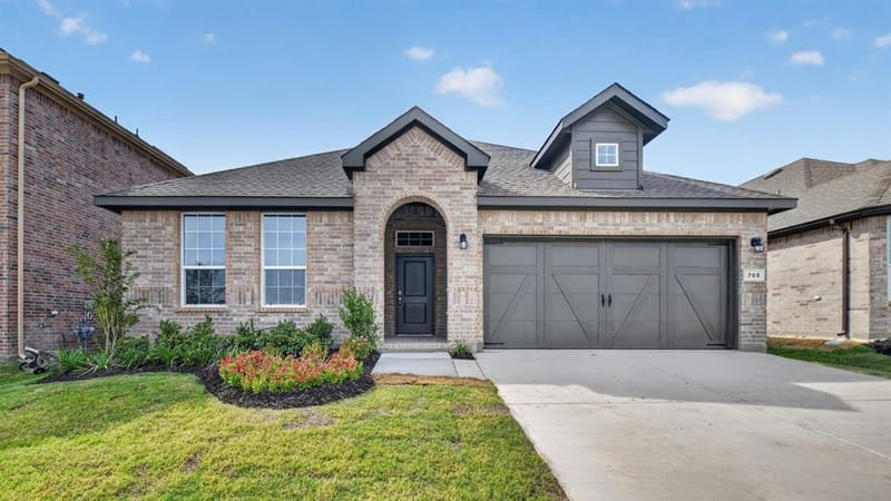 705 CELESTIAL Way, Fort Worth TX 76008