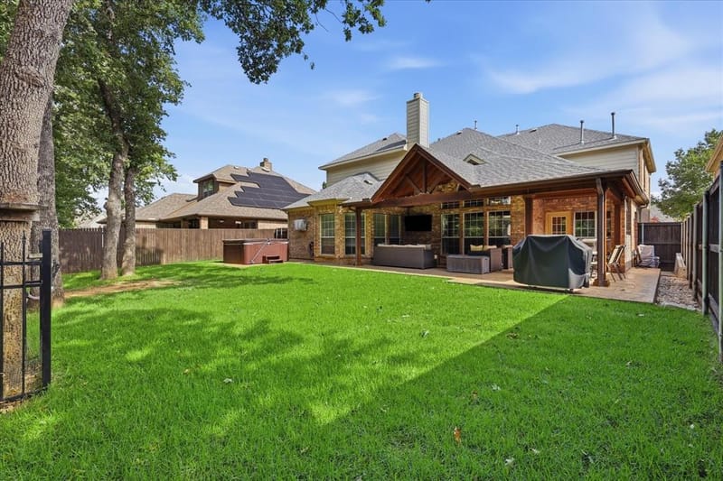 7608 Hinkley Oak Drive, Denton TX 76208 - Photo 2