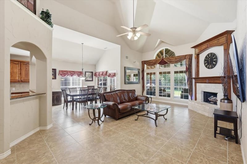 7608 Hinkley Oak Drive, Denton TX 76208 - Photo 9