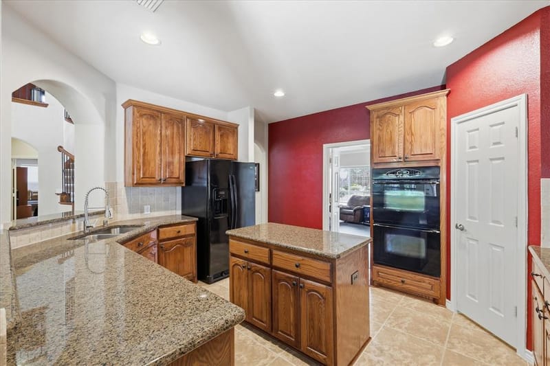 7608 Hinkley Oak Drive, Denton TX 76208 - Photo 14