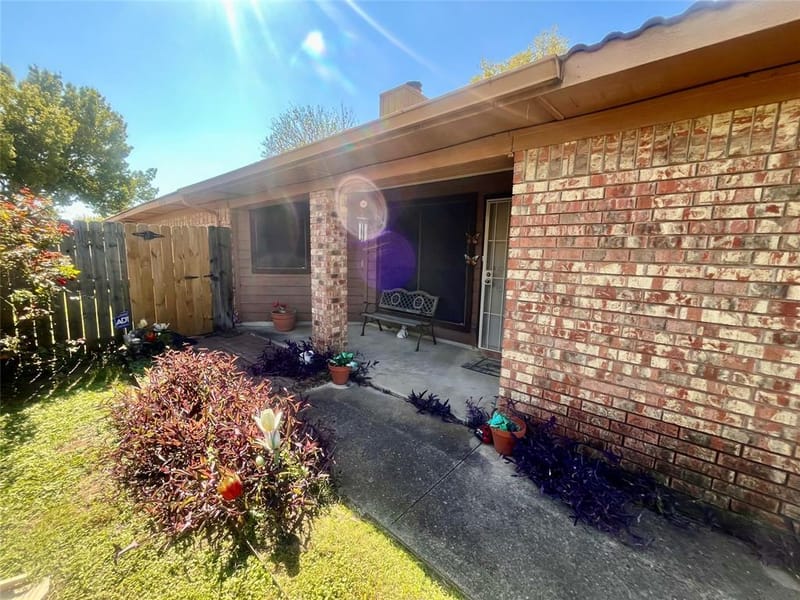 1116 Sandalwood Lane, DeSoto TX 75115 - Photo 2