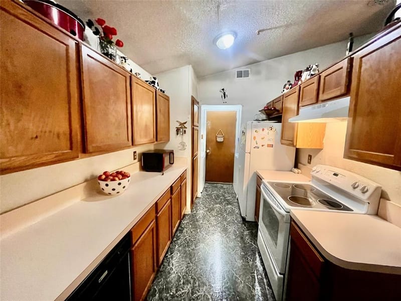 1116 Sandalwood Lane, DeSoto TX 75115 - Photo 9