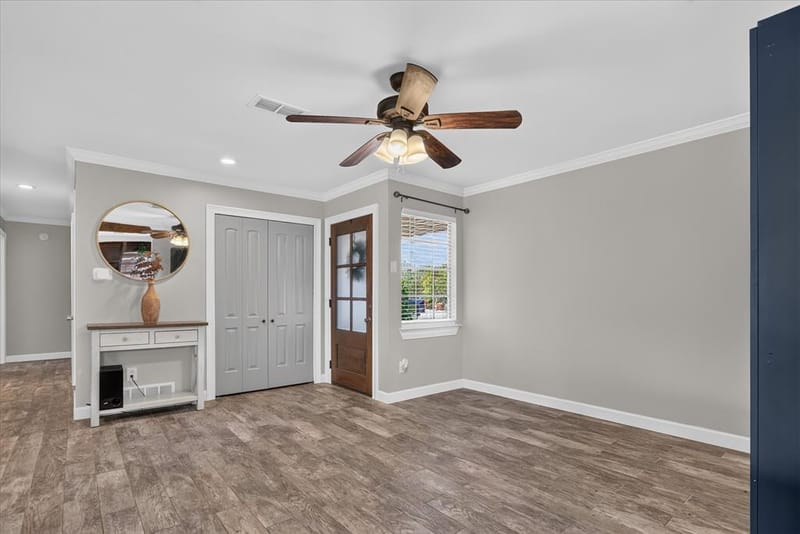 714 Hill City Drive, Duncanville TX 75116 - Photo 11