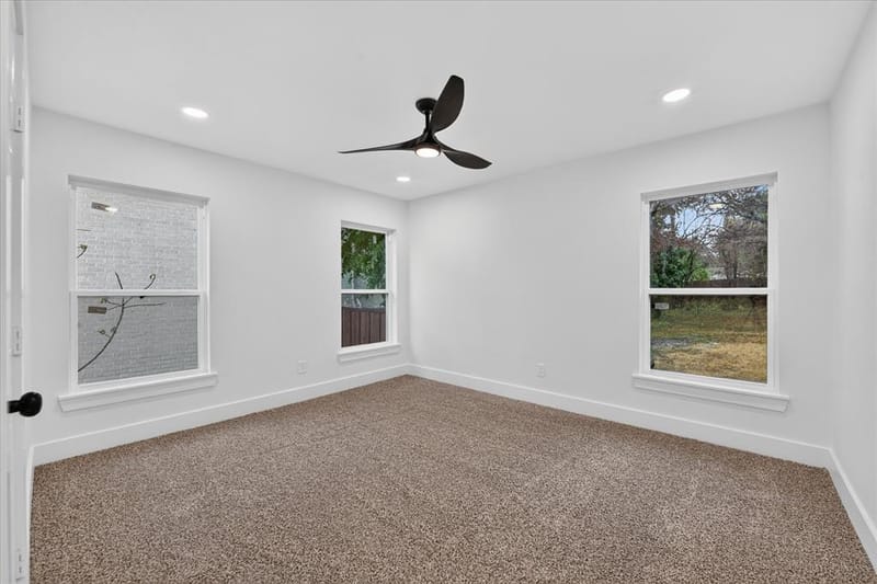 1607 Laura Road, River Oaks TX 76114 - Photo 17