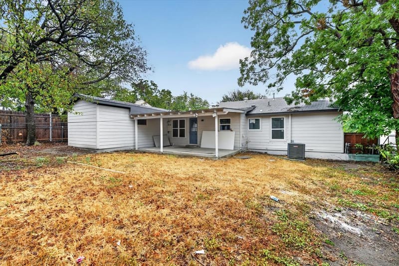 1607 Laura Road, River Oaks TX 76114 - Photo 33