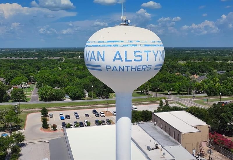504 Bayleelove Lane, Van Alstyne TX 75495 - Photo 5