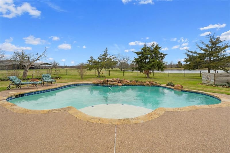 9711 Jim Christal Road, Krum TX 76249 - Photo 13
