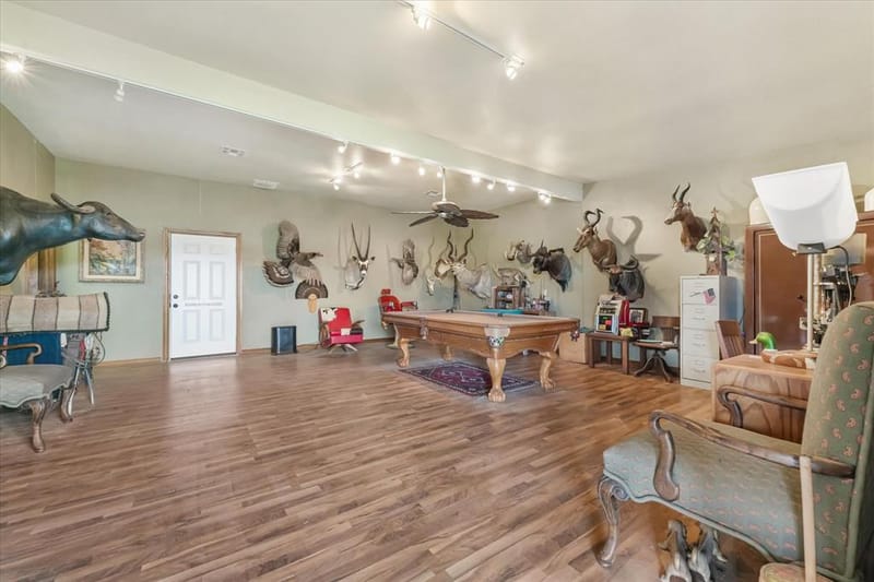 9711 Jim Christal Road, Krum TX 76249 - Photo 32