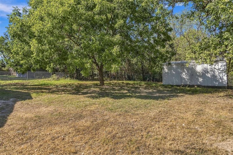 528 E Jefferson Street, Van Alstyne TX 75495 - Photo 21