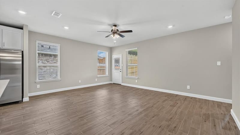 125 RINGTRAIL Drive, Rhome TX 76078 - Photo 9
