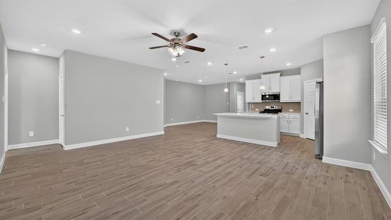 125 RINGTRAIL Drive, Rhome TX 76078 - Photo 8