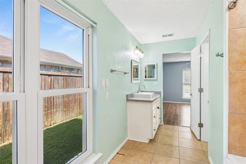 1331 Falcon Drive, Lewisville TX 75077 - Photo 30