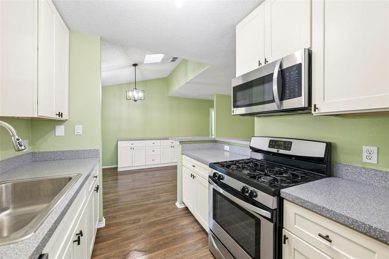 1331 Falcon Drive, Lewisville TX 75077 - Photo 14