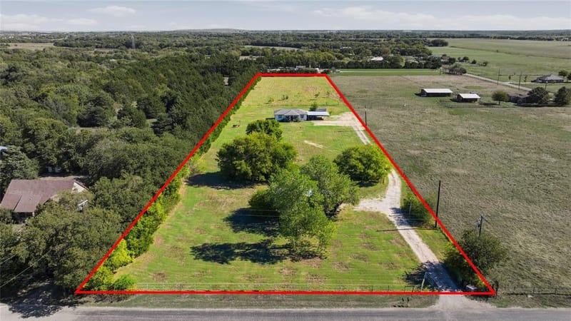 937 Batchler Road, Red Oak TX 75154