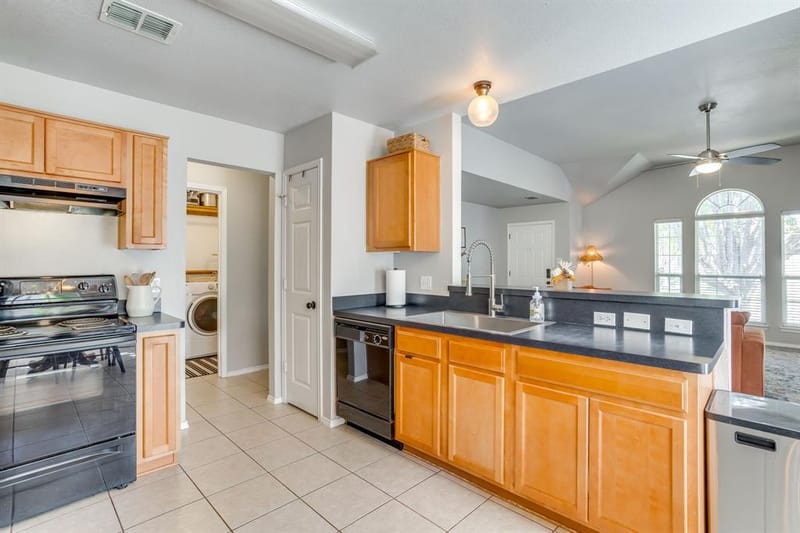 4002 Sapphire Lane, Granbury TX 76049 - Photo 11