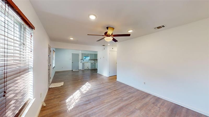6321 Solona Circle N, Haltom City TX 76117 - Photo 6