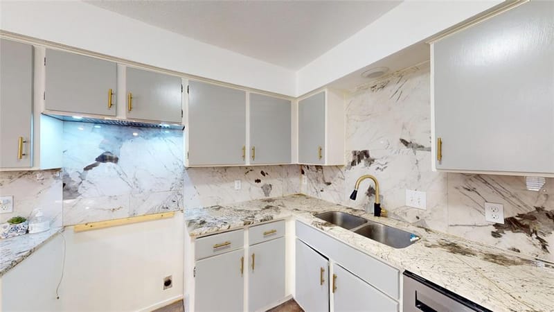 6321 Solona Circle N, Haltom City TX 76117 - Photo 13