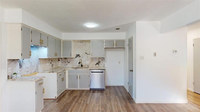6321 Solona Circle N, Haltom City TX 76117 - Photo 12