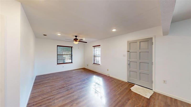 6321 Solona Circle N, Haltom City TX 76117 - Photo 5